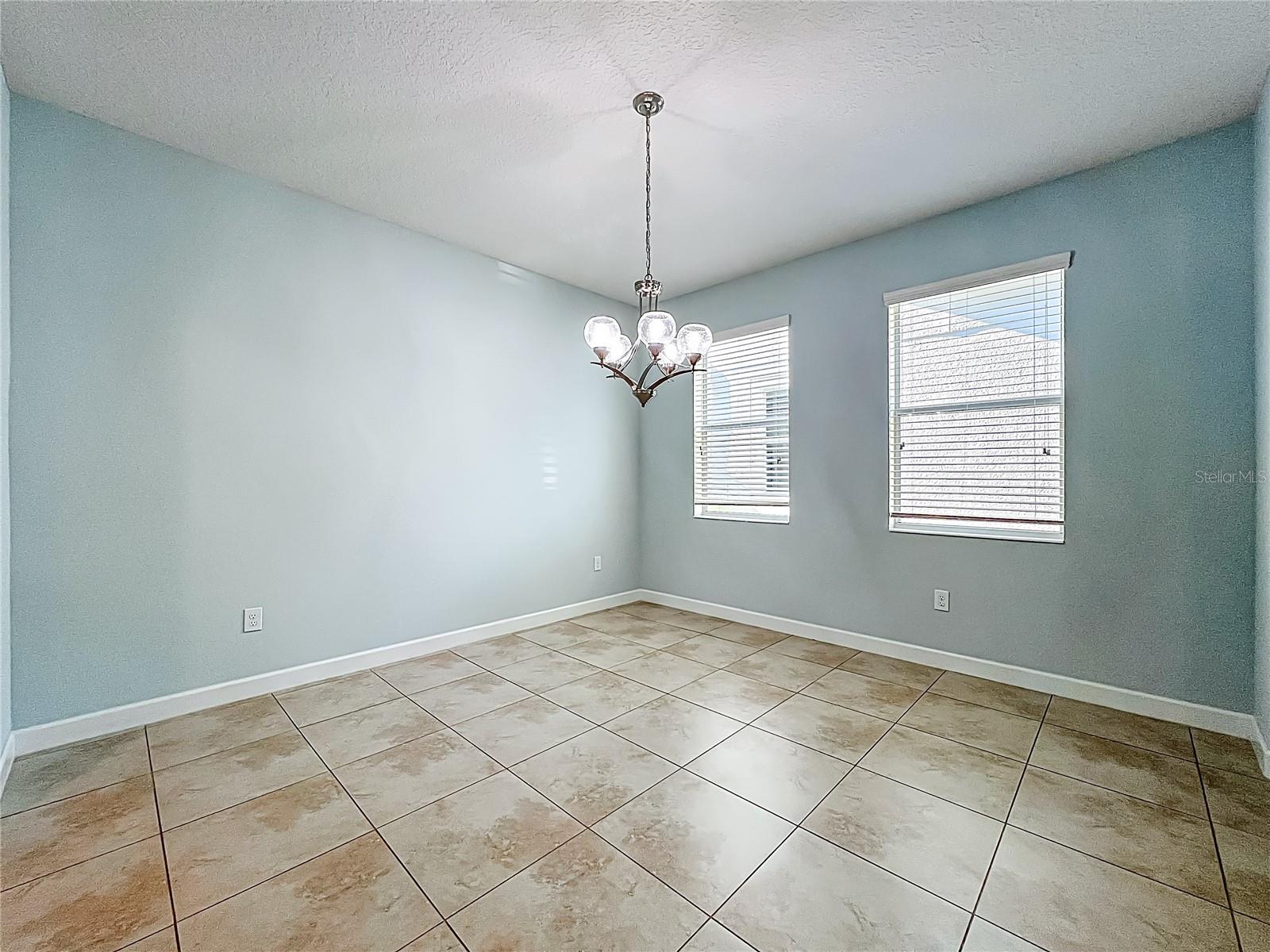 Image 12 of 53 For 15150 Evergreen Oak Loop