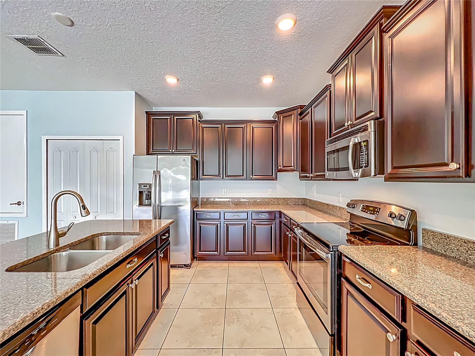 Image 19 of 53 For 15150 Evergreen Oak Loop