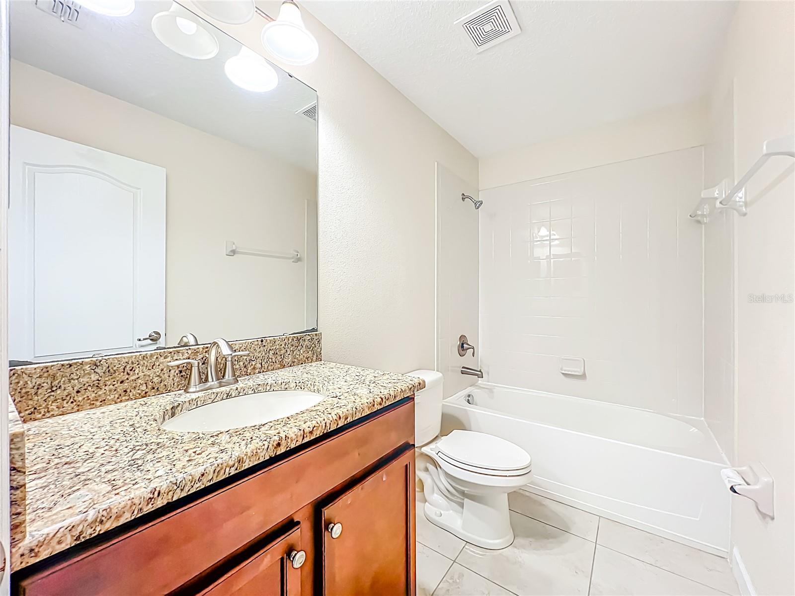 Image 43 of 53 For 15150 Evergreen Oak Loop