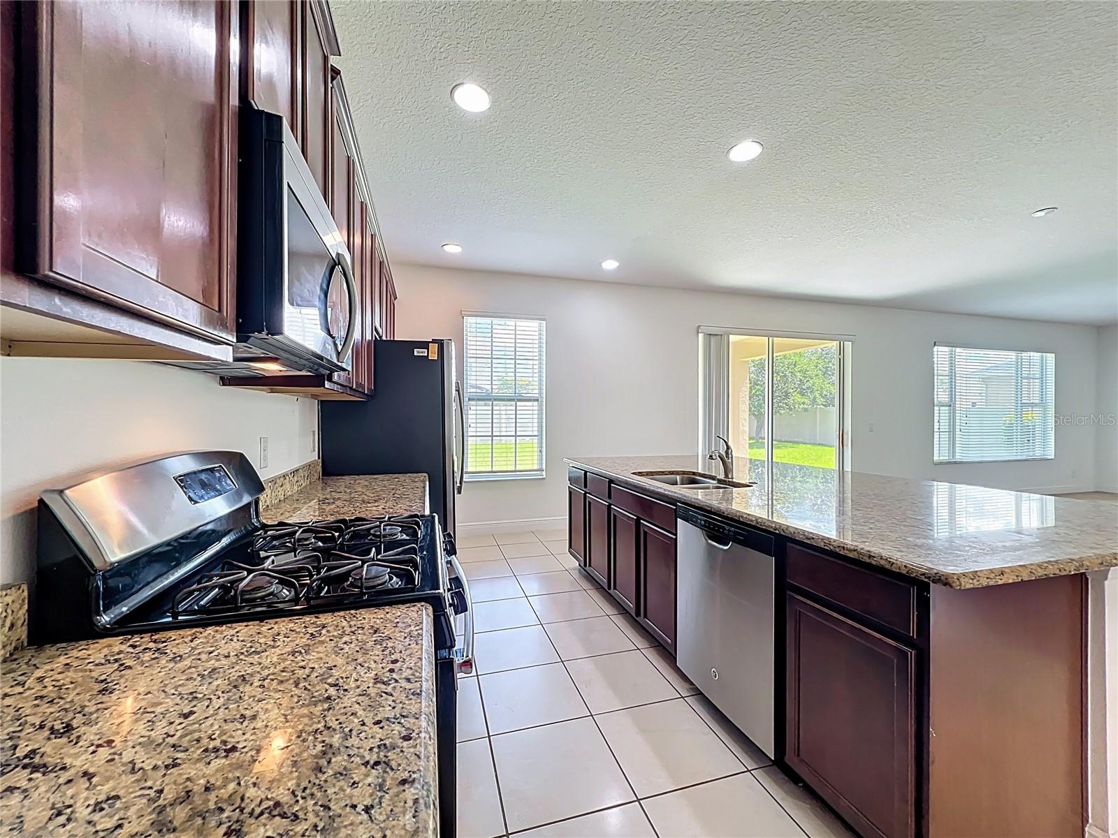 Image 12 of 44 For 14481 Breakwater Way