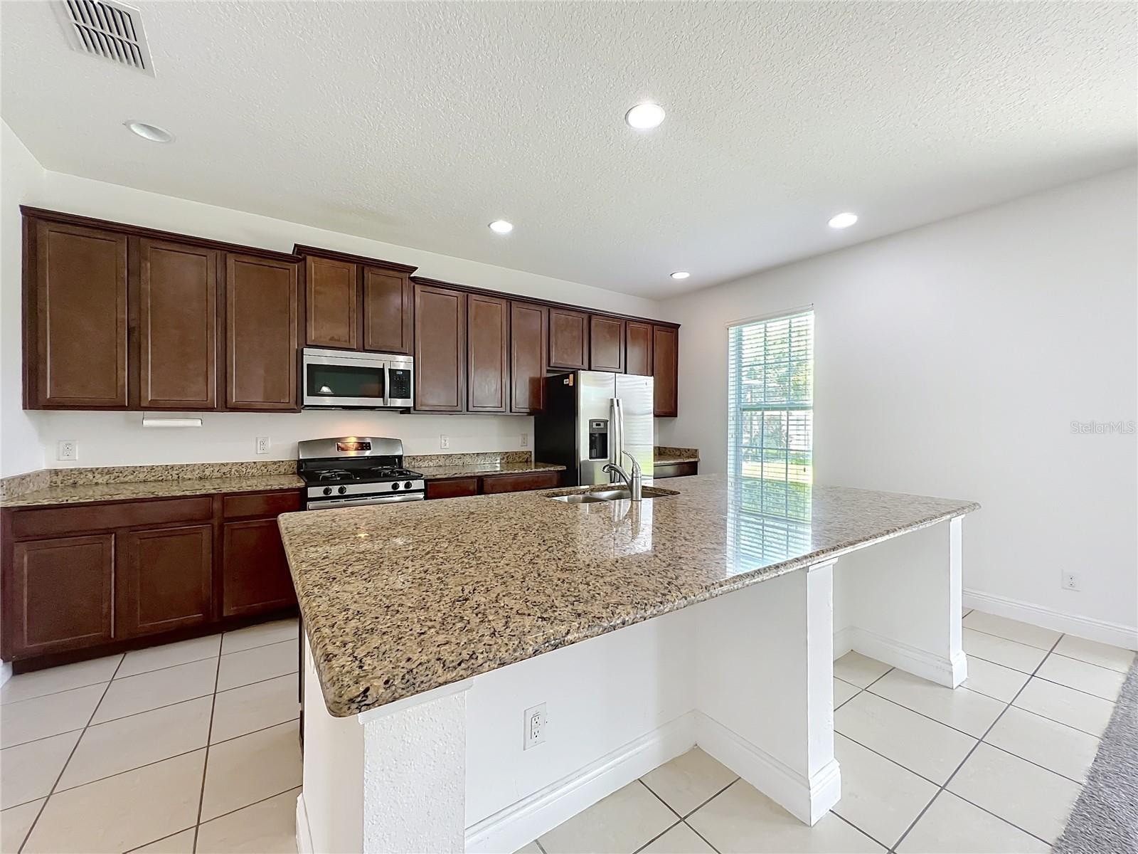 Image 13 of 44 For 14481 Breakwater Way