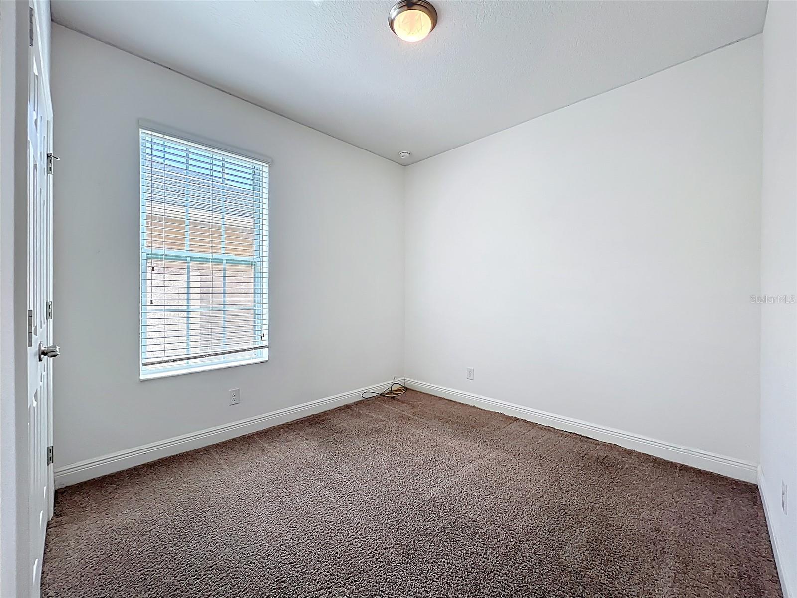 Image 16 of 44 For 14481 Breakwater Way