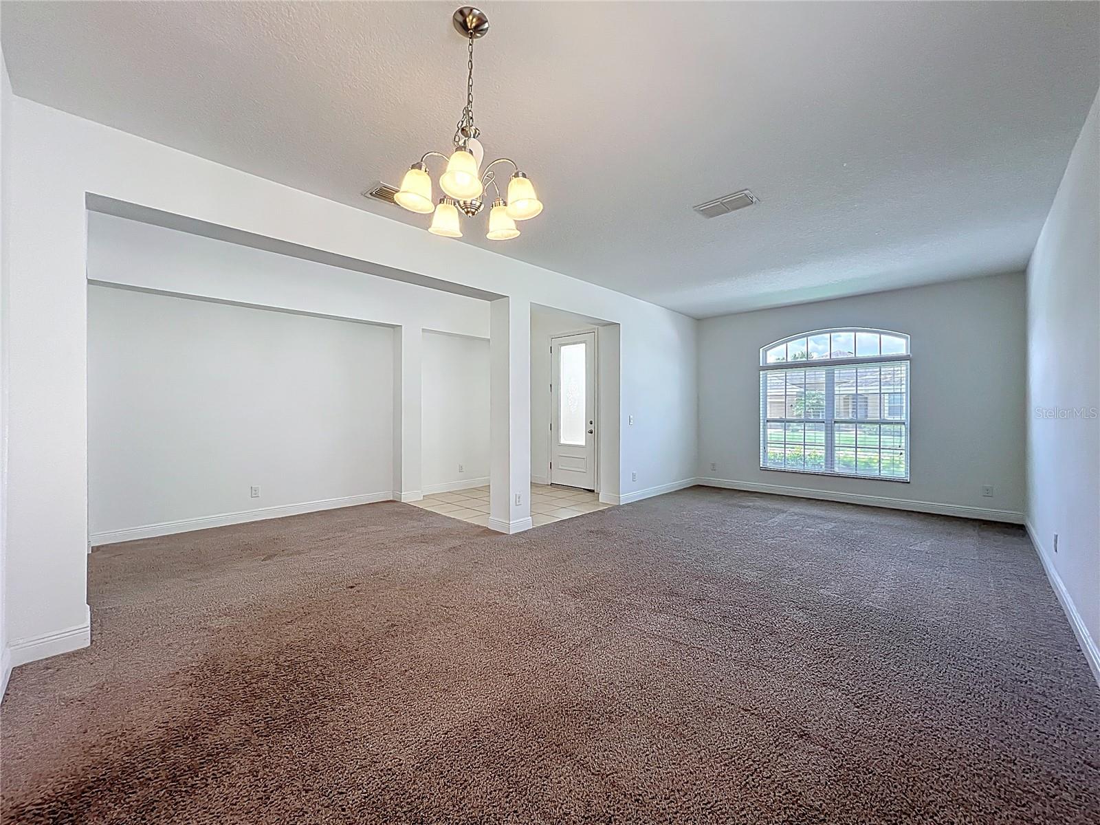 Image 3 of 44 For 14481 Breakwater Way