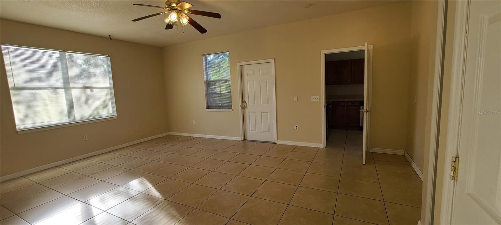 Image 10 of 16 For 405 Majestic Way