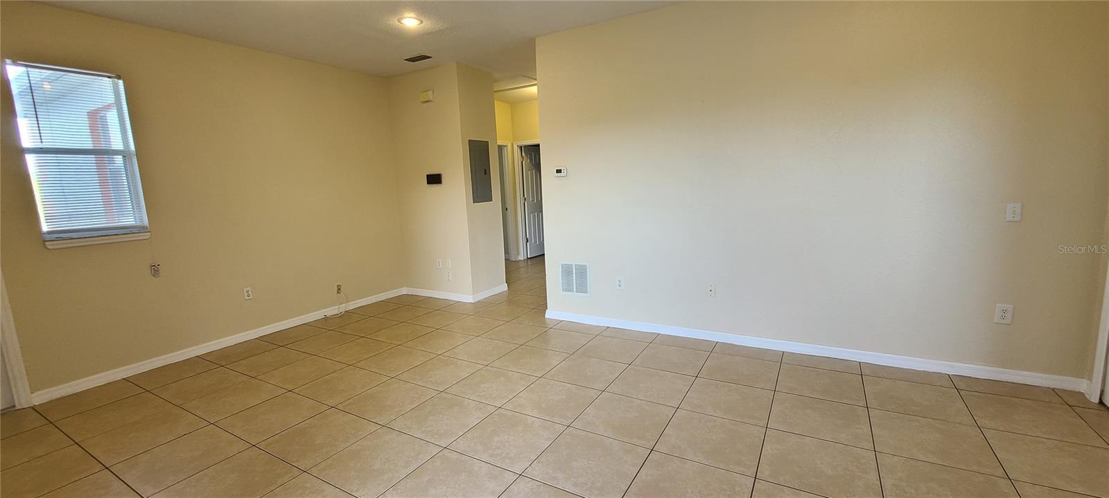 Image 11 of 16 For 405 Majestic Way