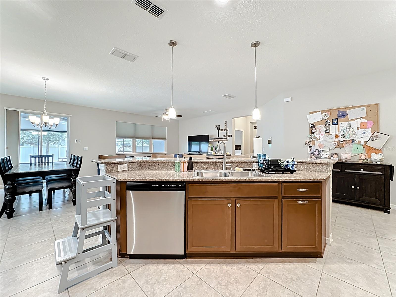Image 23 of 65 For 3019 Cherry Orchard Lane W