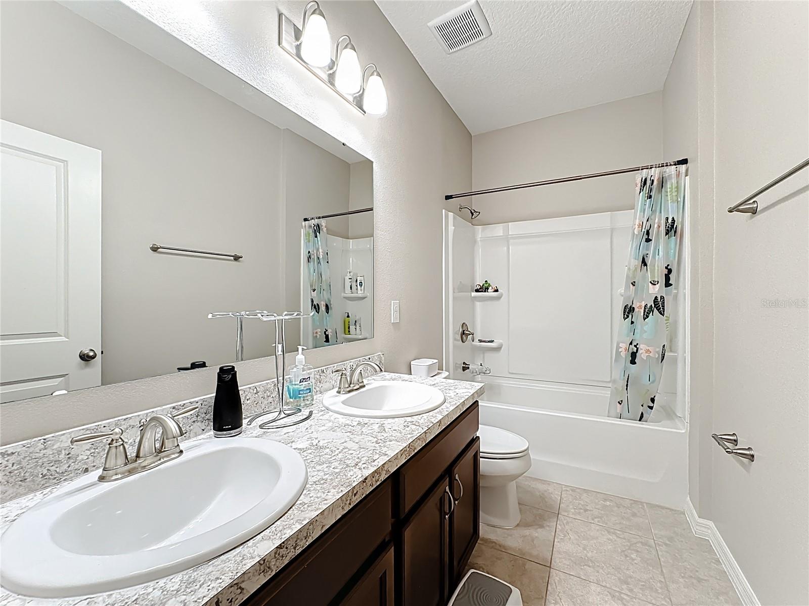 Image 36 of 65 For 3019 Cherry Orchard Lane W