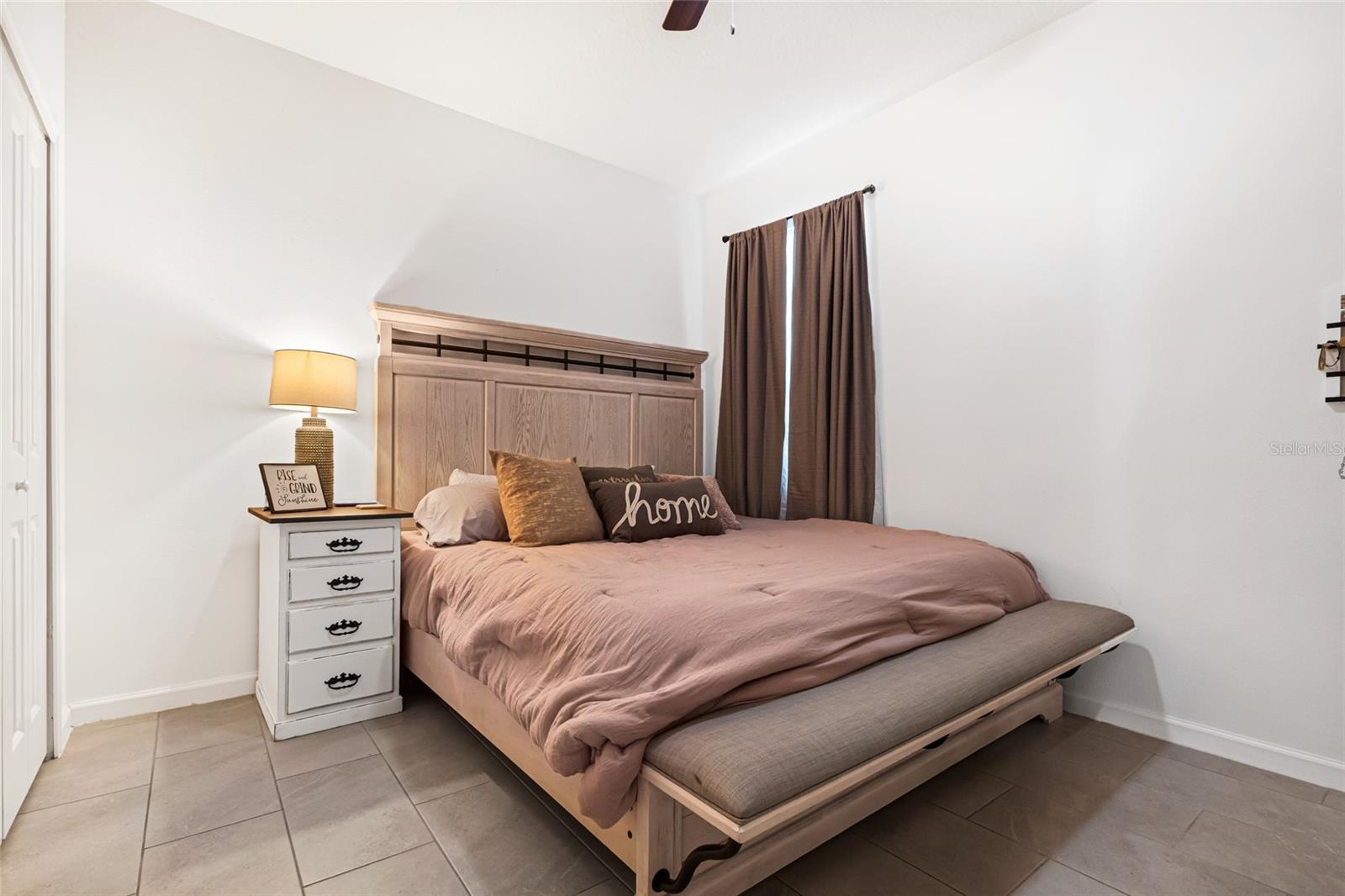 Image 14 of 31 For 2560 Rush Bay Way