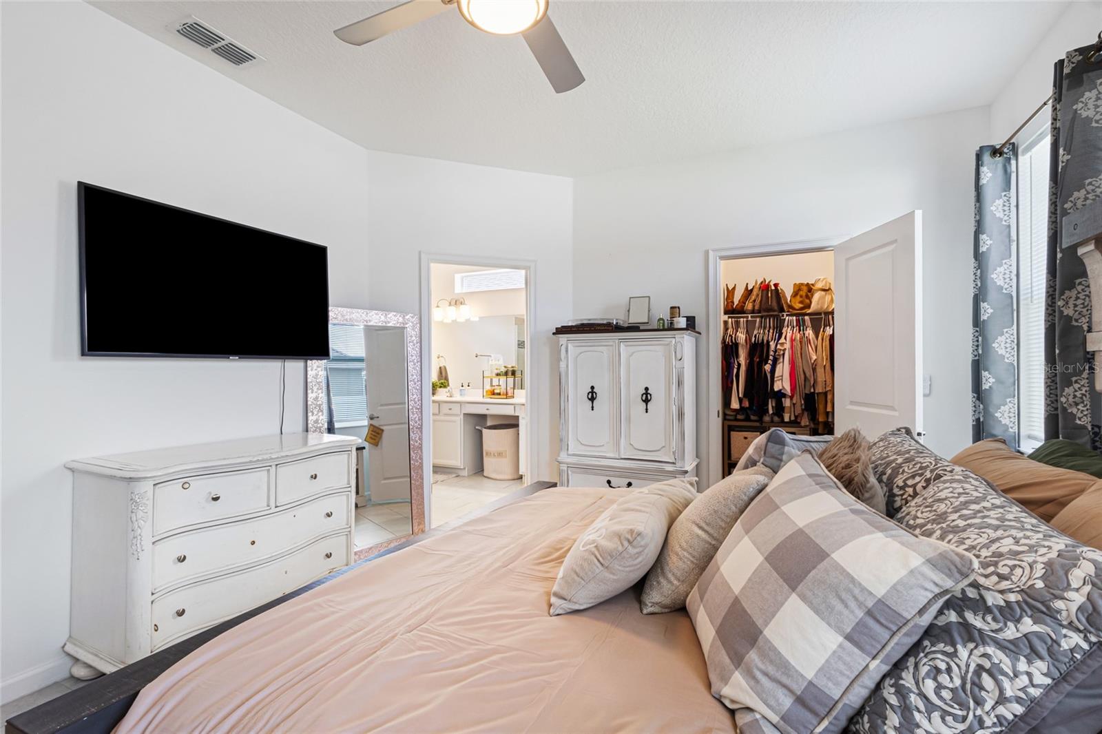 Image 17 of 31 For 2560 Rush Bay Way