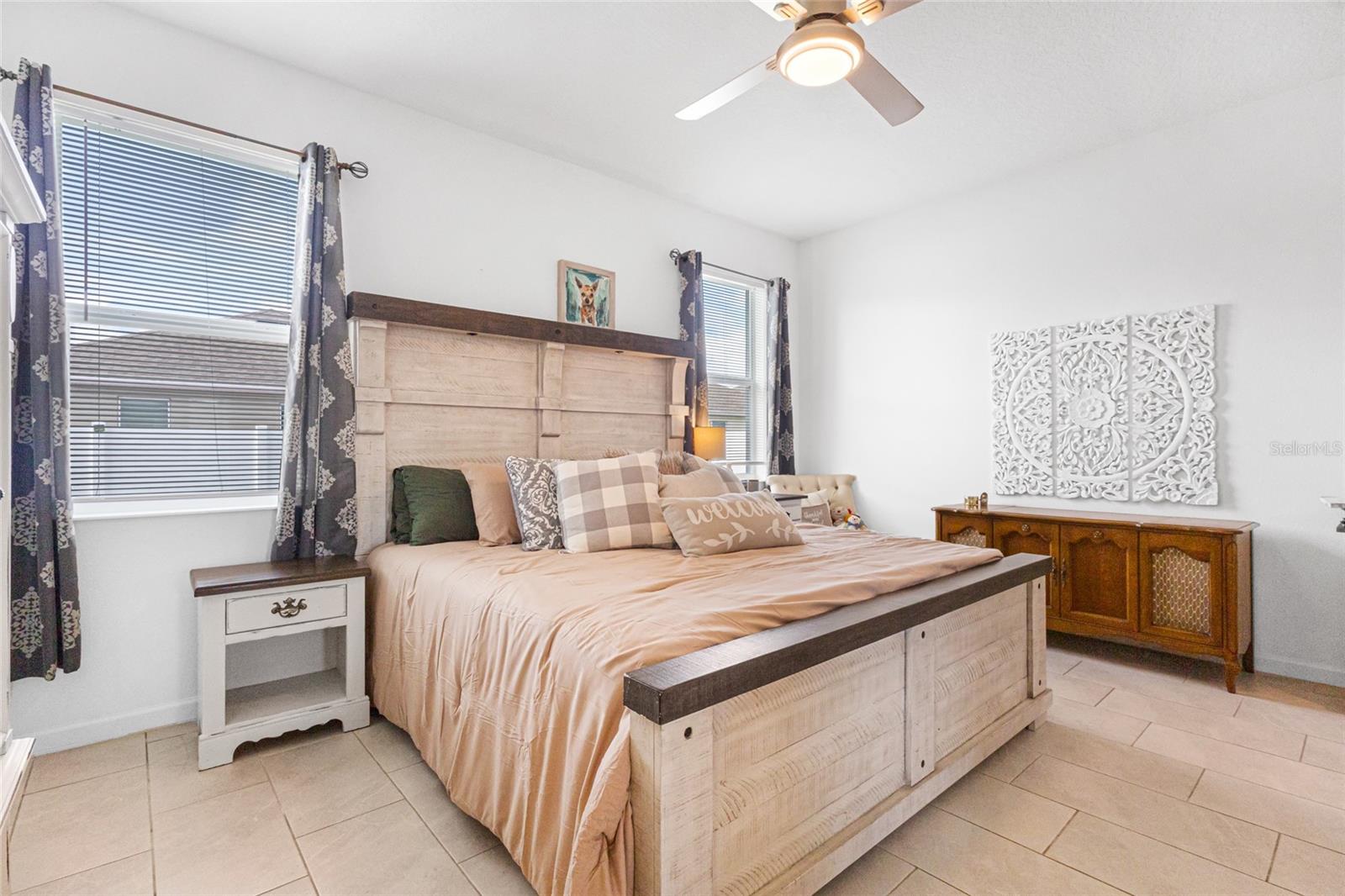 Image 18 of 31 For 2560 Rush Bay Way