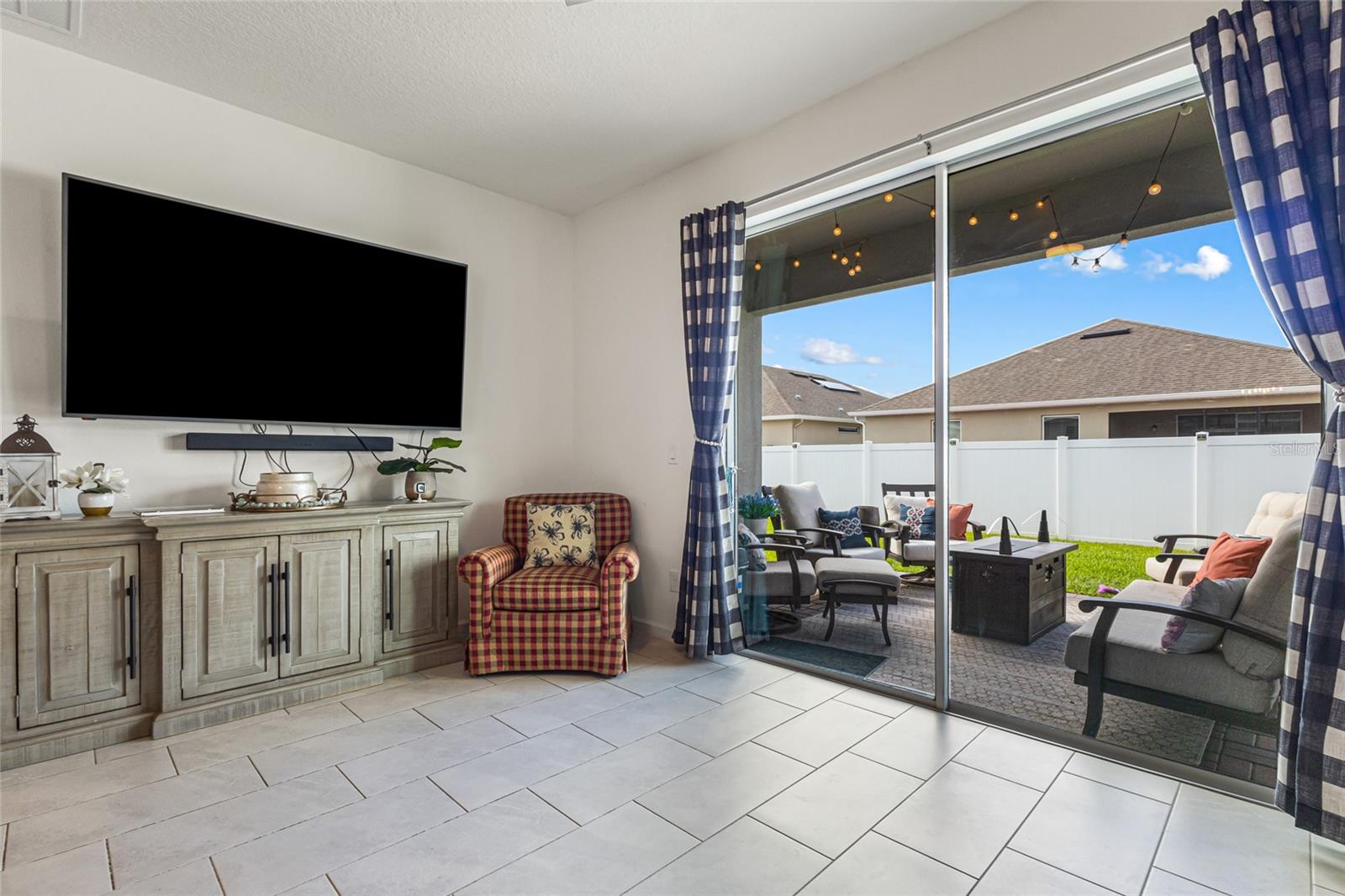 Image 26 of 31 For 2560 Rush Bay Way