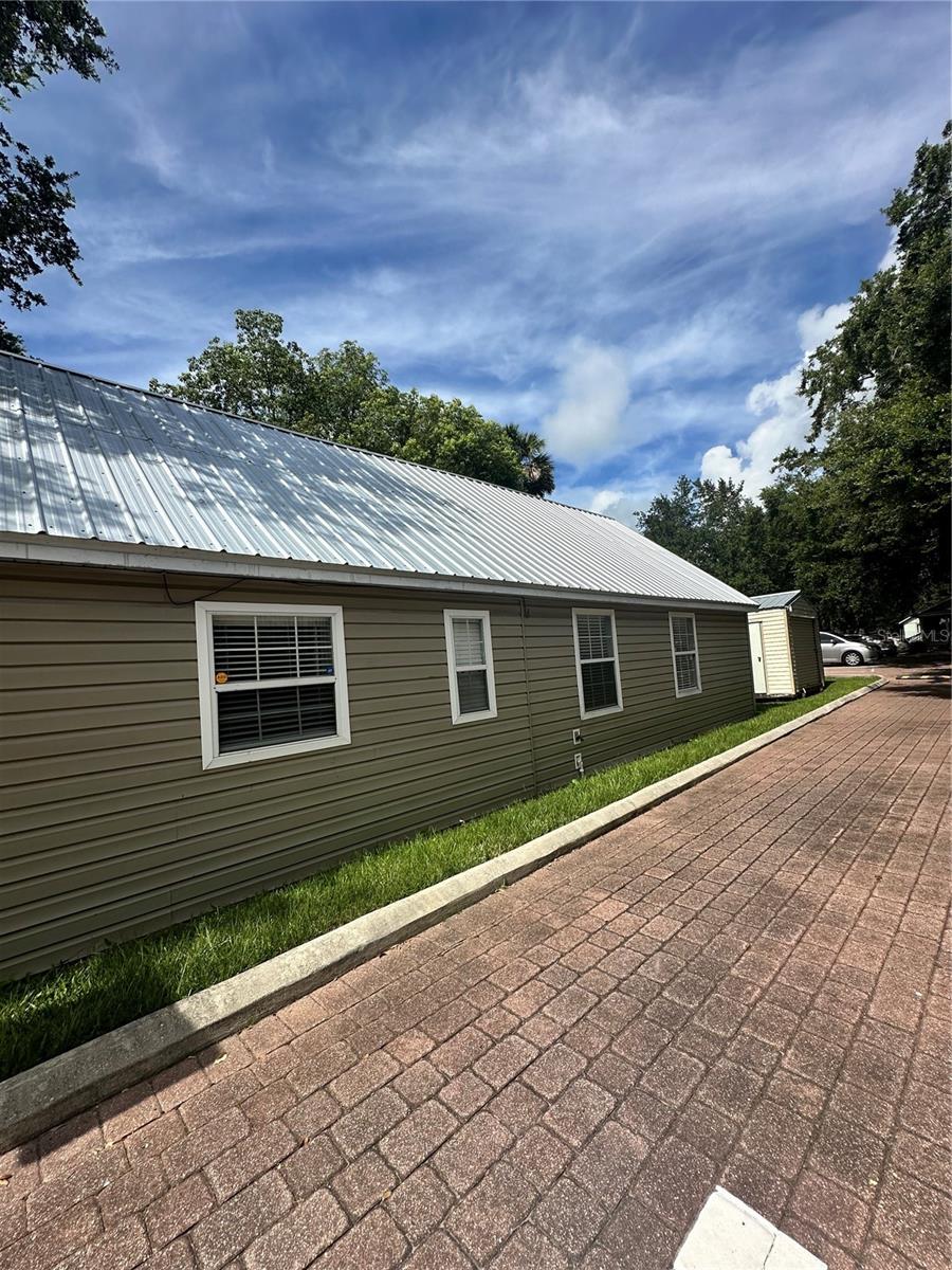 Image 2 of 10 For 112 Clyde Avenue