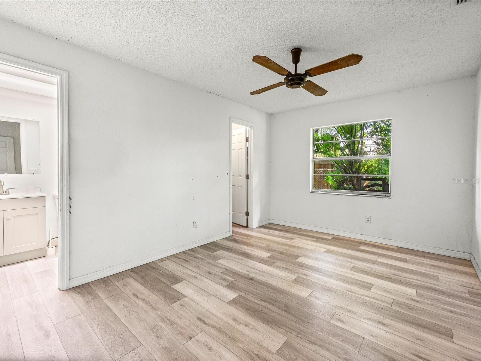 Image 11 of 28 For 201 Sweetgum Court