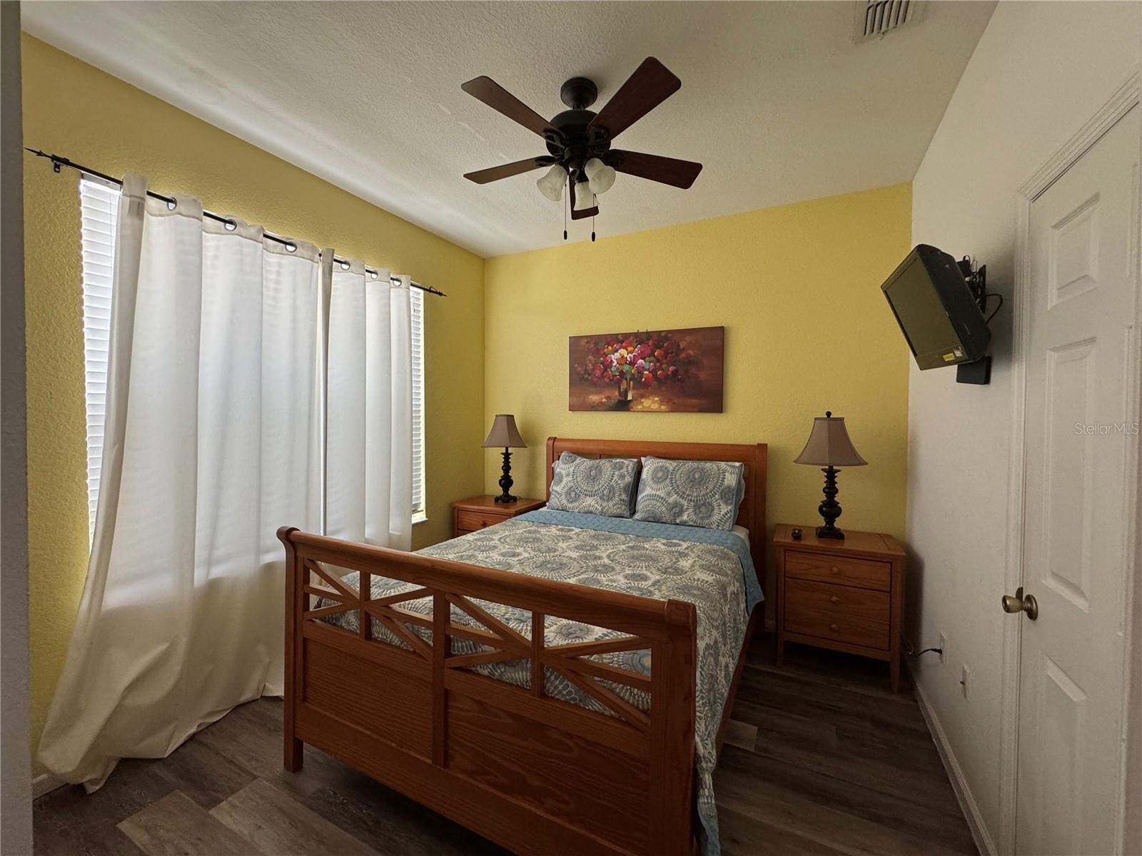 Image 5 of 17 For 7658 Otterspool Street