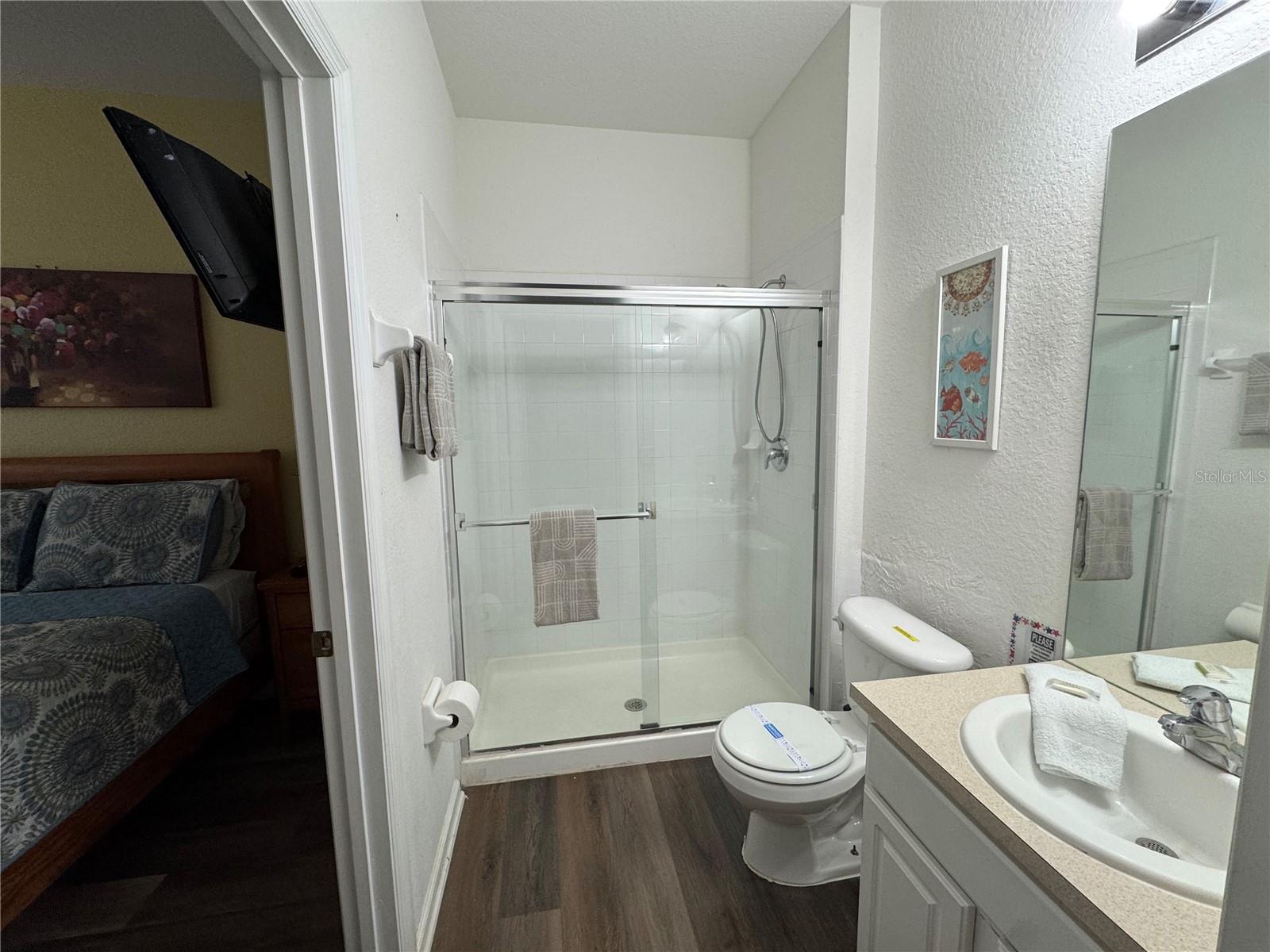 Image 6 of 17 For 7658 Otterspool Street