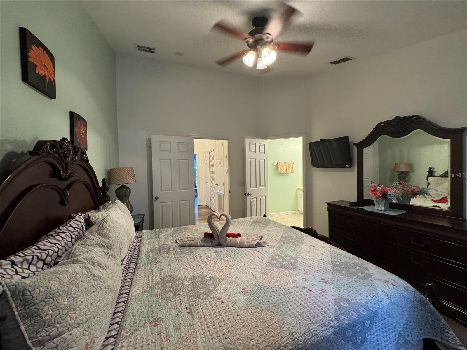 Image 8 of 17 For 7658 Otterspool Street