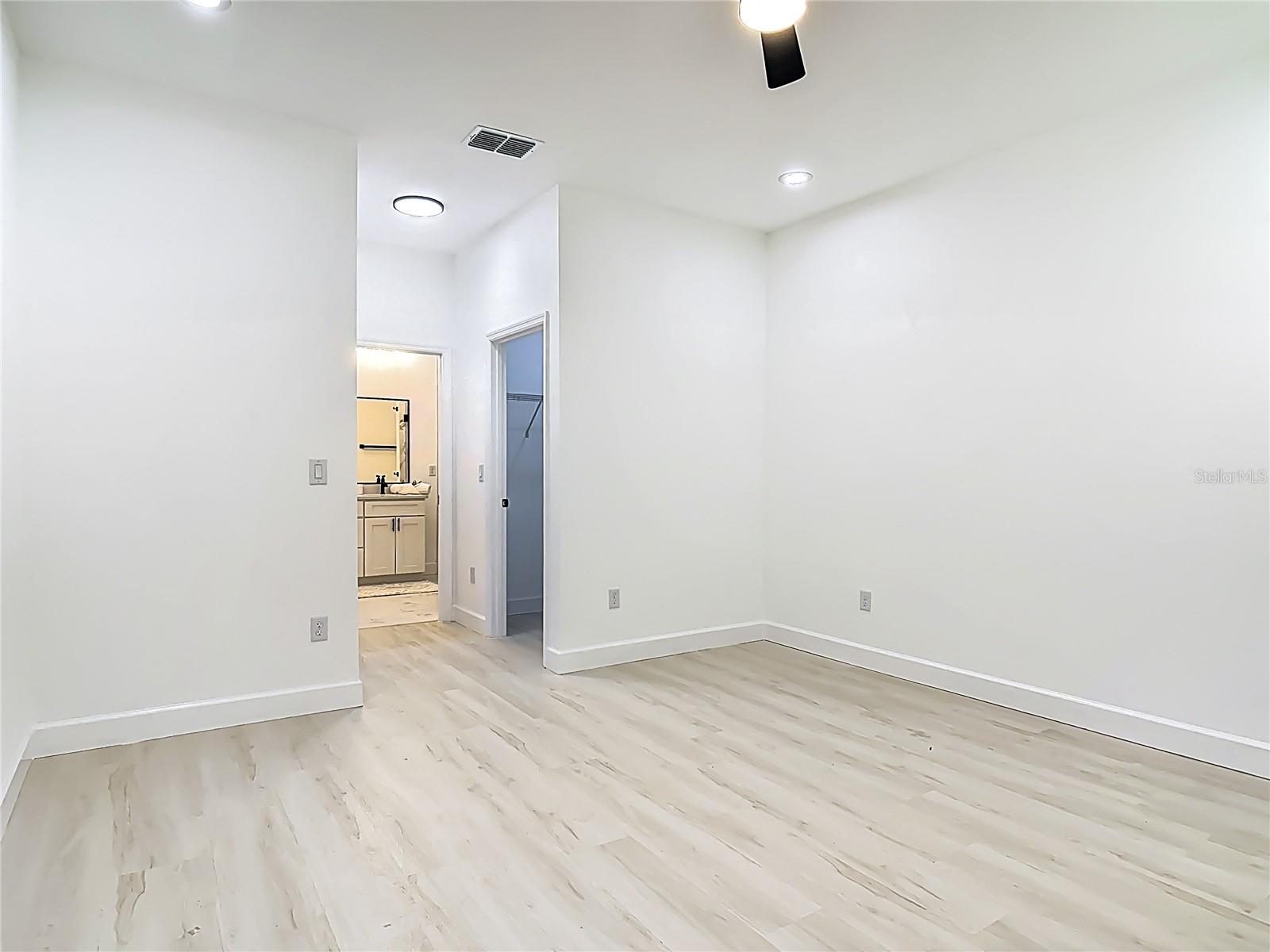 Image 31 of 50 For 1351 Mellonville Avenue
