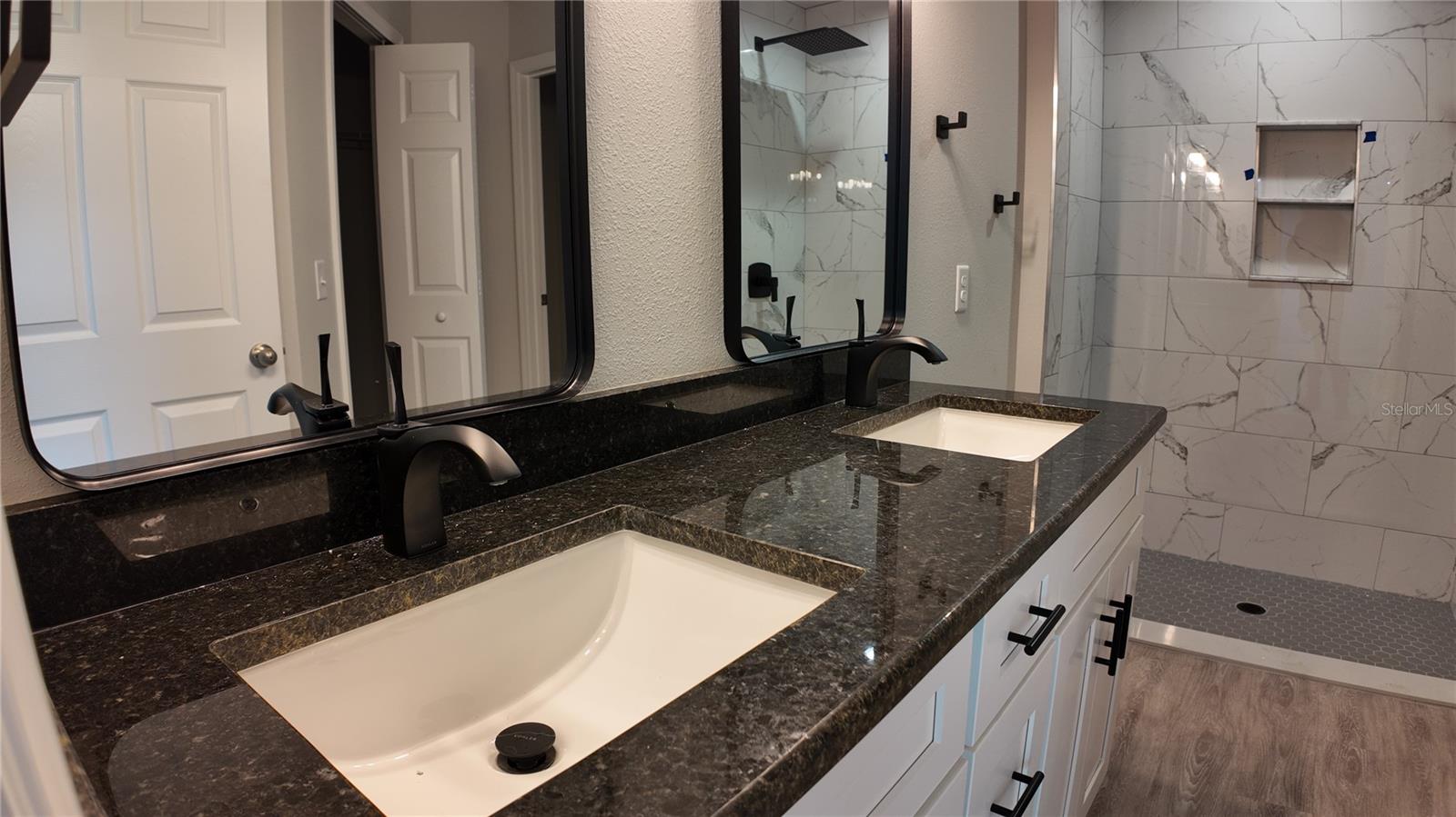 Listing photo id 15 for 107 Buchannon Terrace