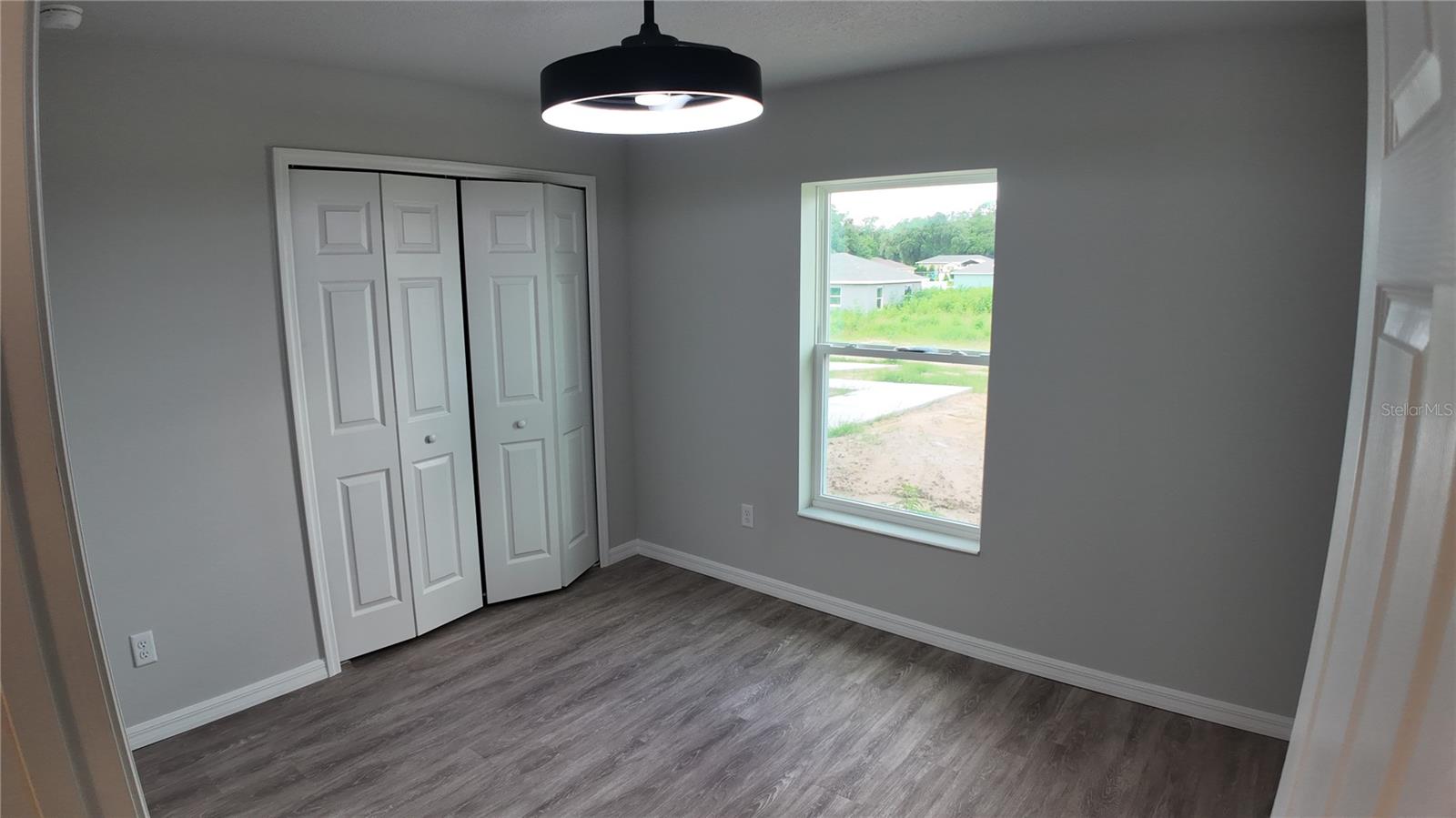Listing photo id 21 for 107 Buchannon Terrace