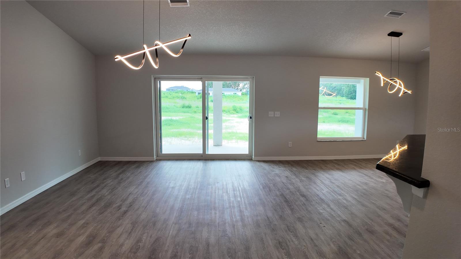 Listing photo id 1 for 107 Buchannon Terrace