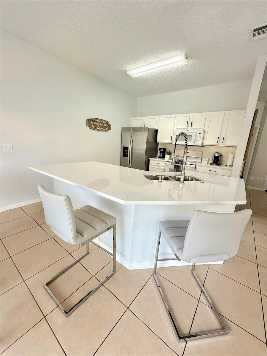 Image 11 of 28 For 4708 Vero Beach Place