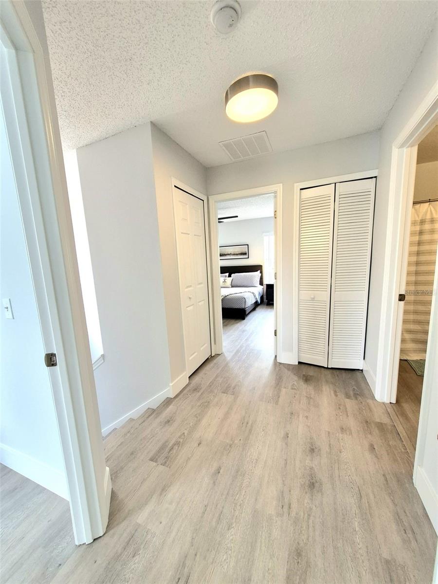 Image 21 of 28 For 4708 Vero Beach Place