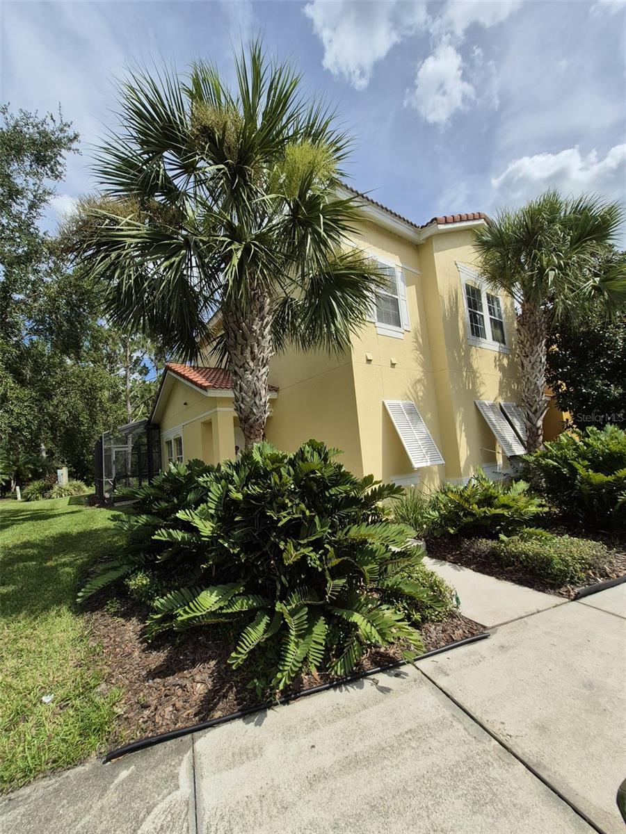 Image 3 of 28 For 4708 Vero Beach Place