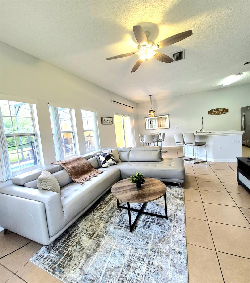 Image 8 of 28 For 4708 Vero Beach Place