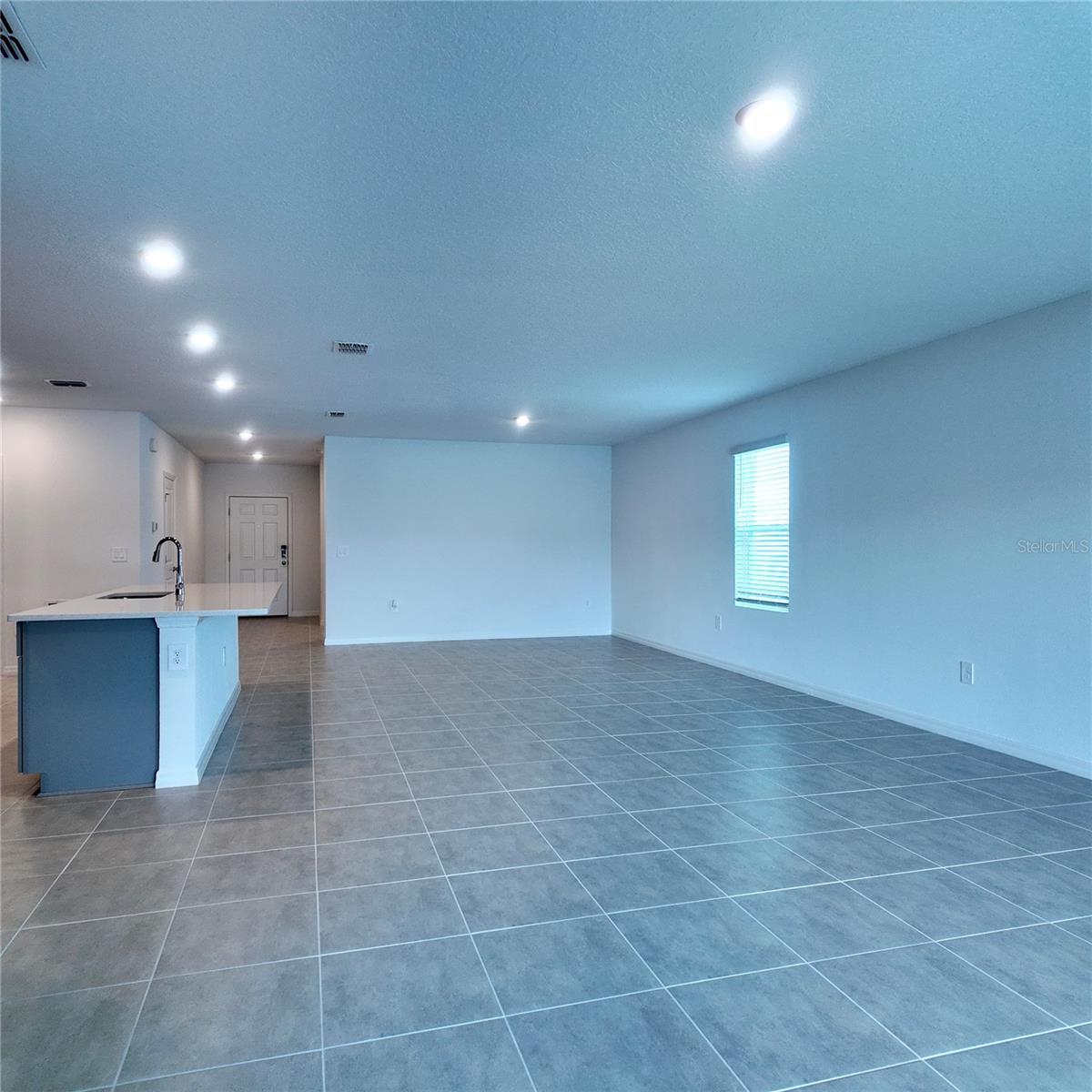 Image 8 of 25 For 4752 Cloister Street