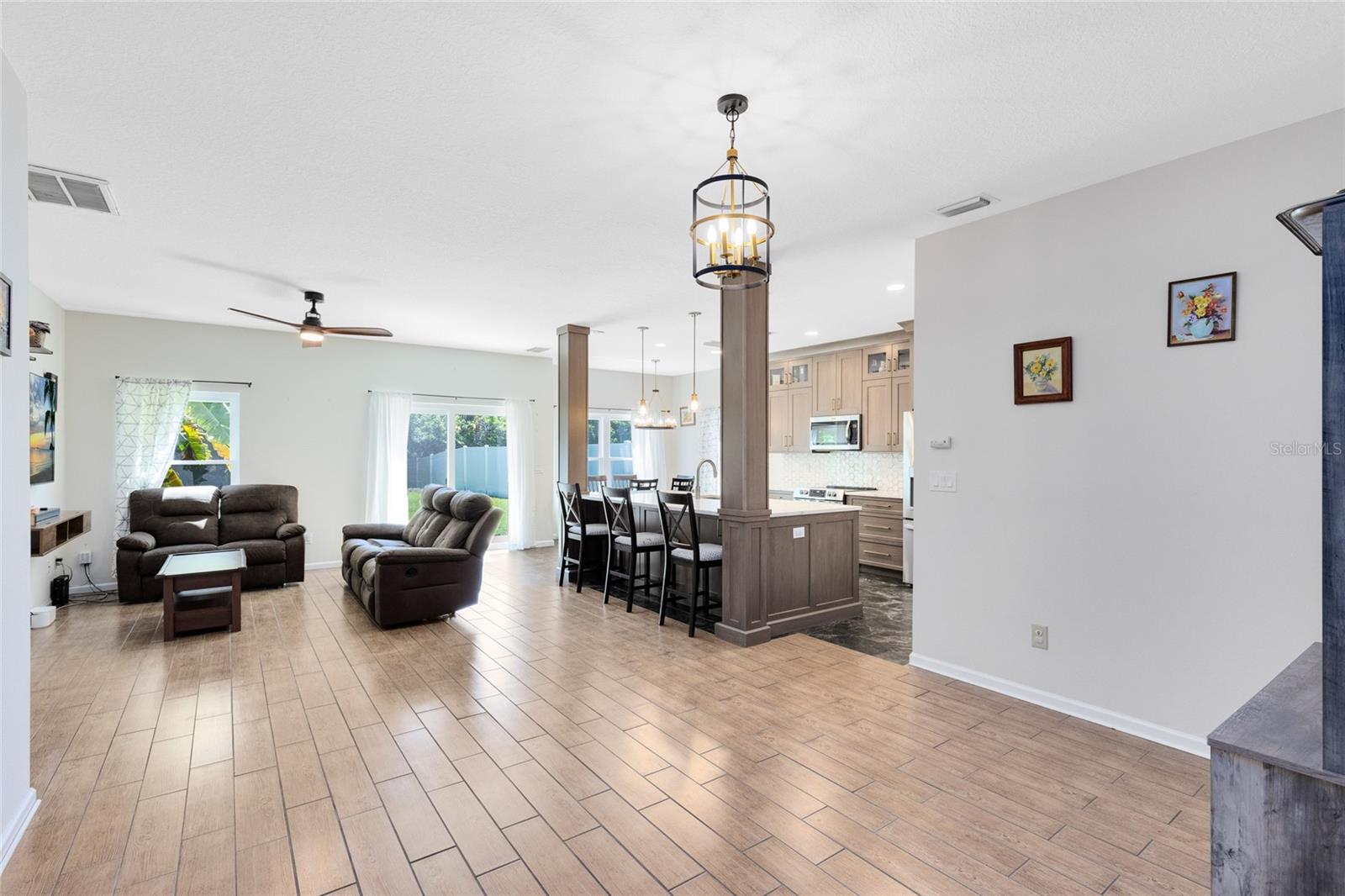 Image 14 of 38 For 10943 Prairie Hawk Drive