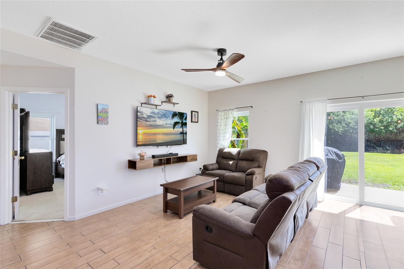 Image 15 of 38 For 10943 Prairie Hawk Drive