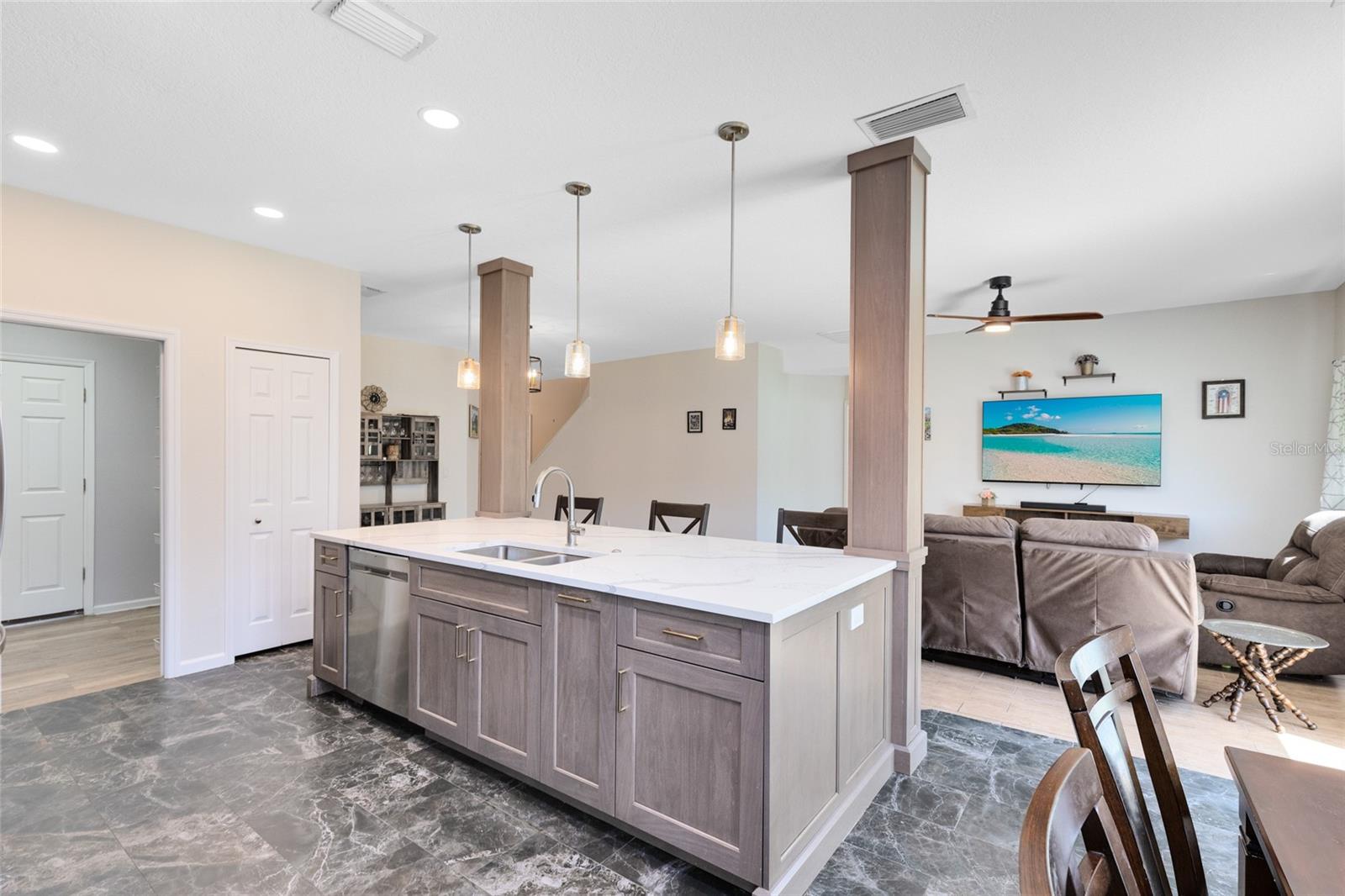 Image 6 of 38 For 10943 Prairie Hawk Drive