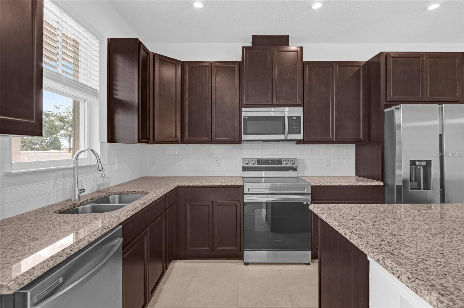 Image 11 of 30 For 7059 Nemours Parkway