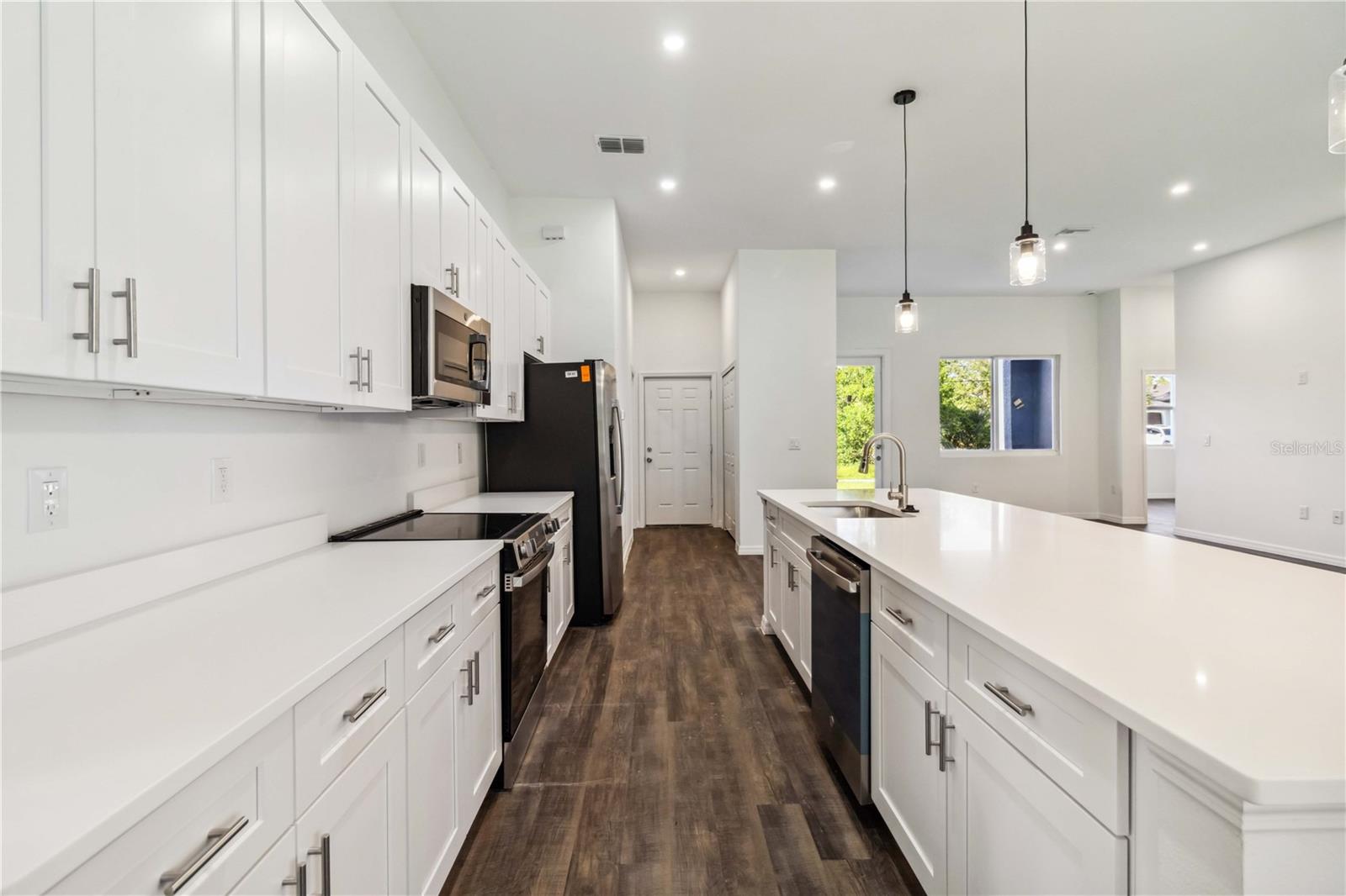 Image 10 of 30 For 3585 Giblin Drive