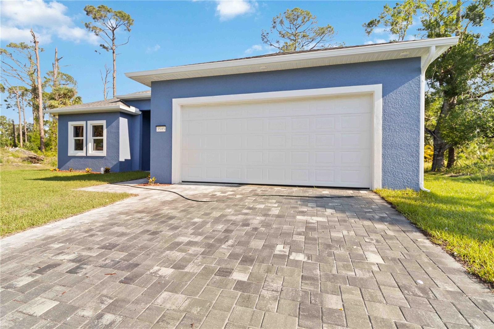 Image 3 of 30 For 3585 Giblin Drive