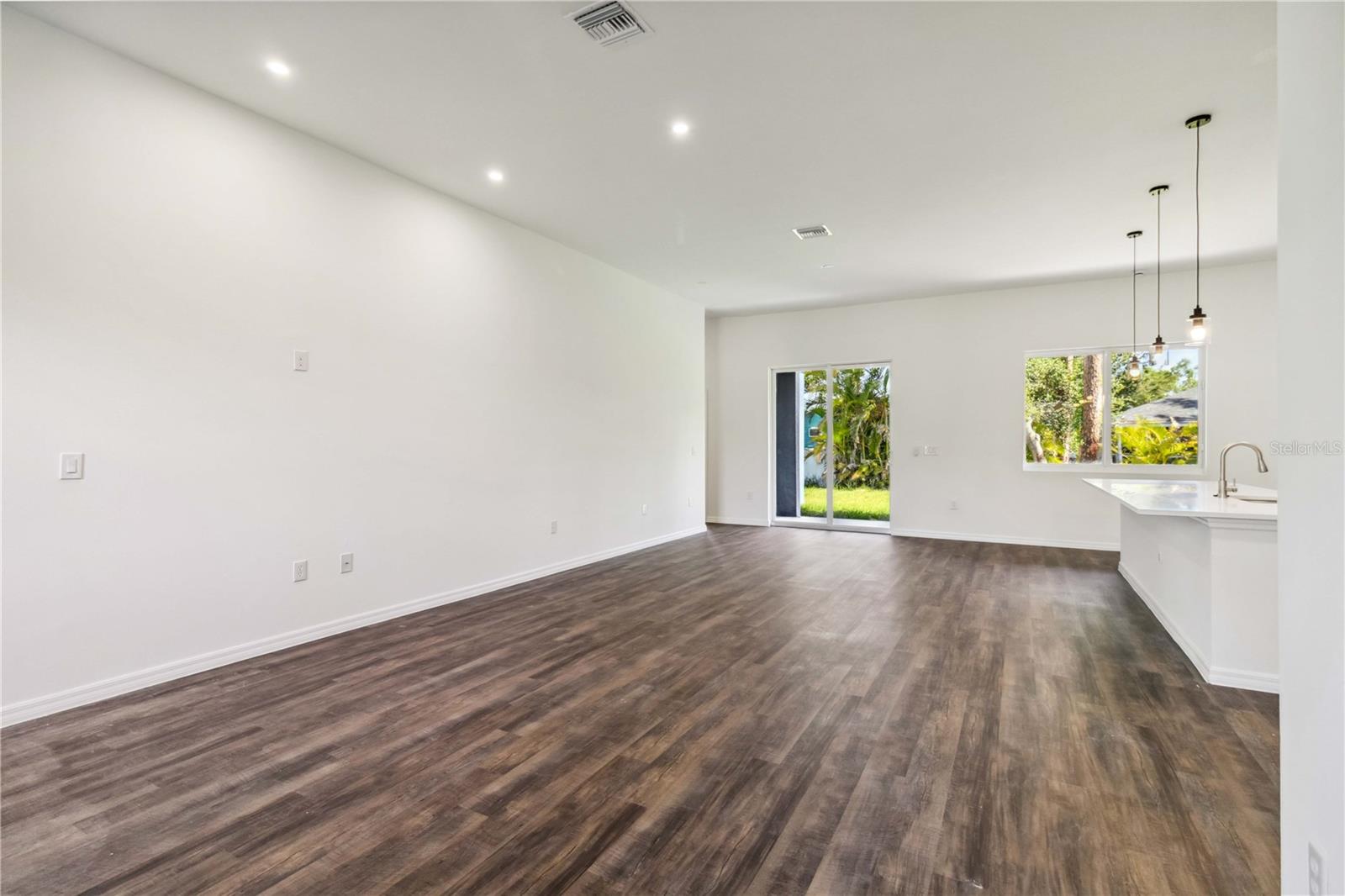 Image 6 of 30 For 3585 Giblin Drive