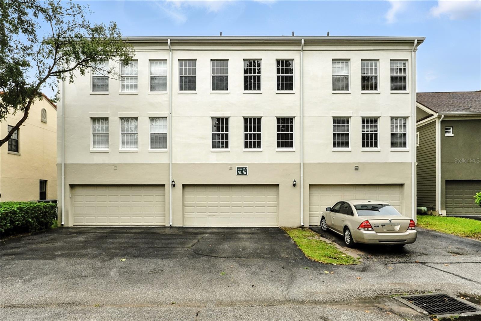 Image 30 of 36 For 742 Centervale Drive 742