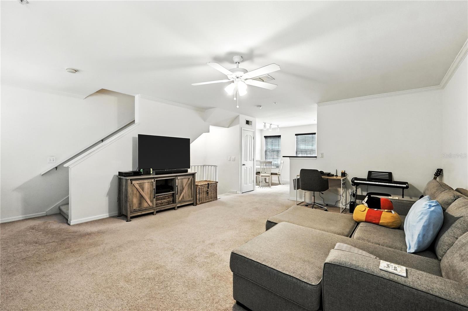 Image 9 of 36 For 742 Centervale Drive 742