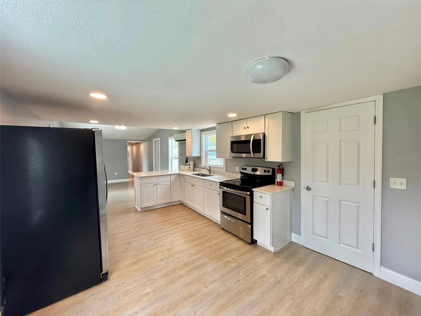 Image 11 of 22 For 7034 Easter Street