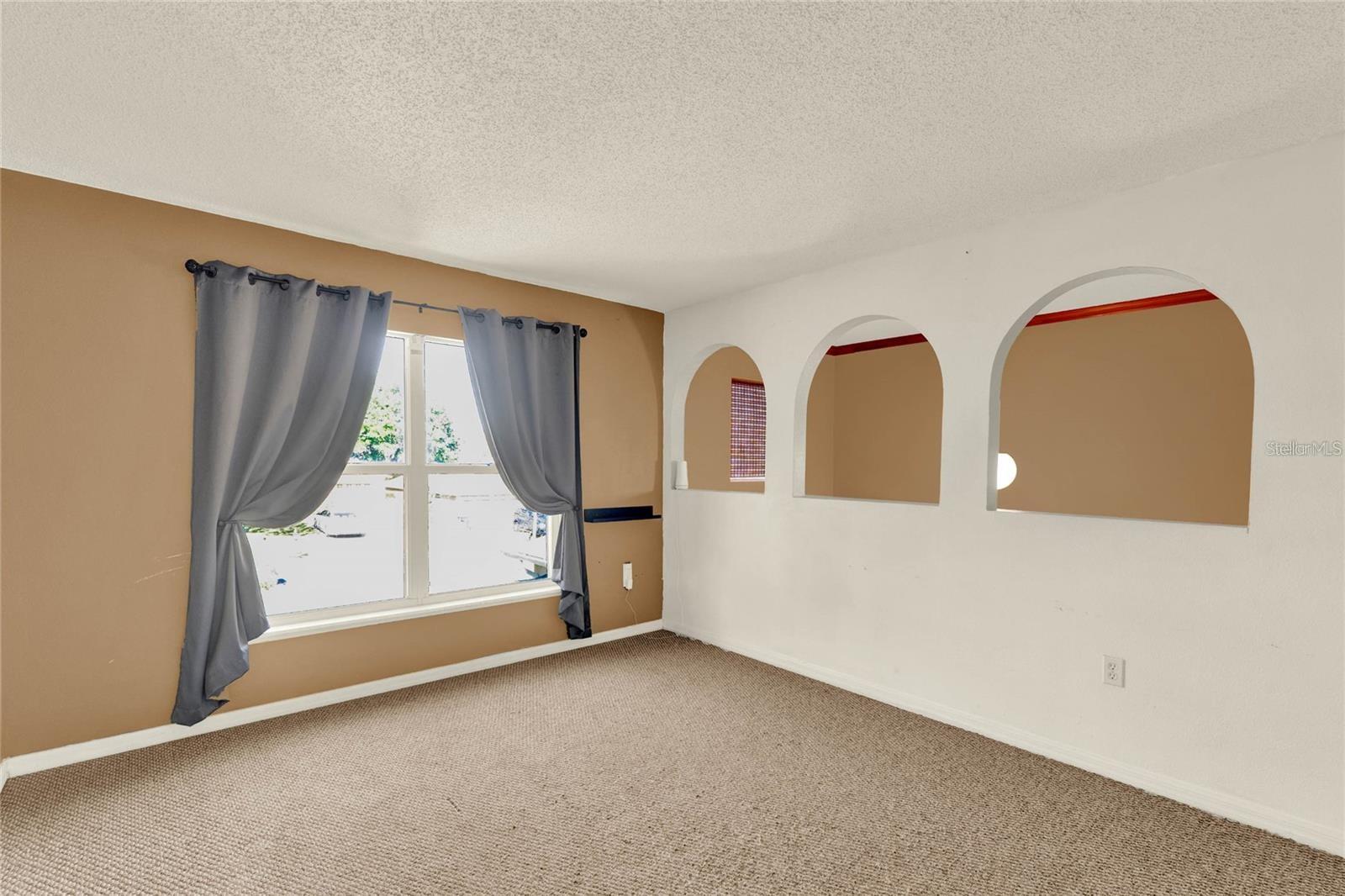 Image 6 of 8 For 9649 Water Fern Circle