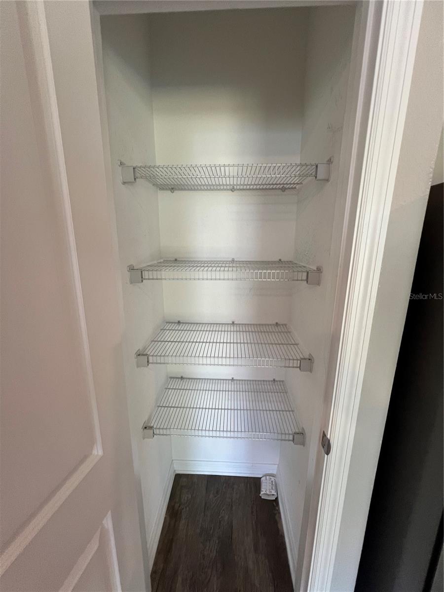 Image 12 of 31 For 852 Grandin Street