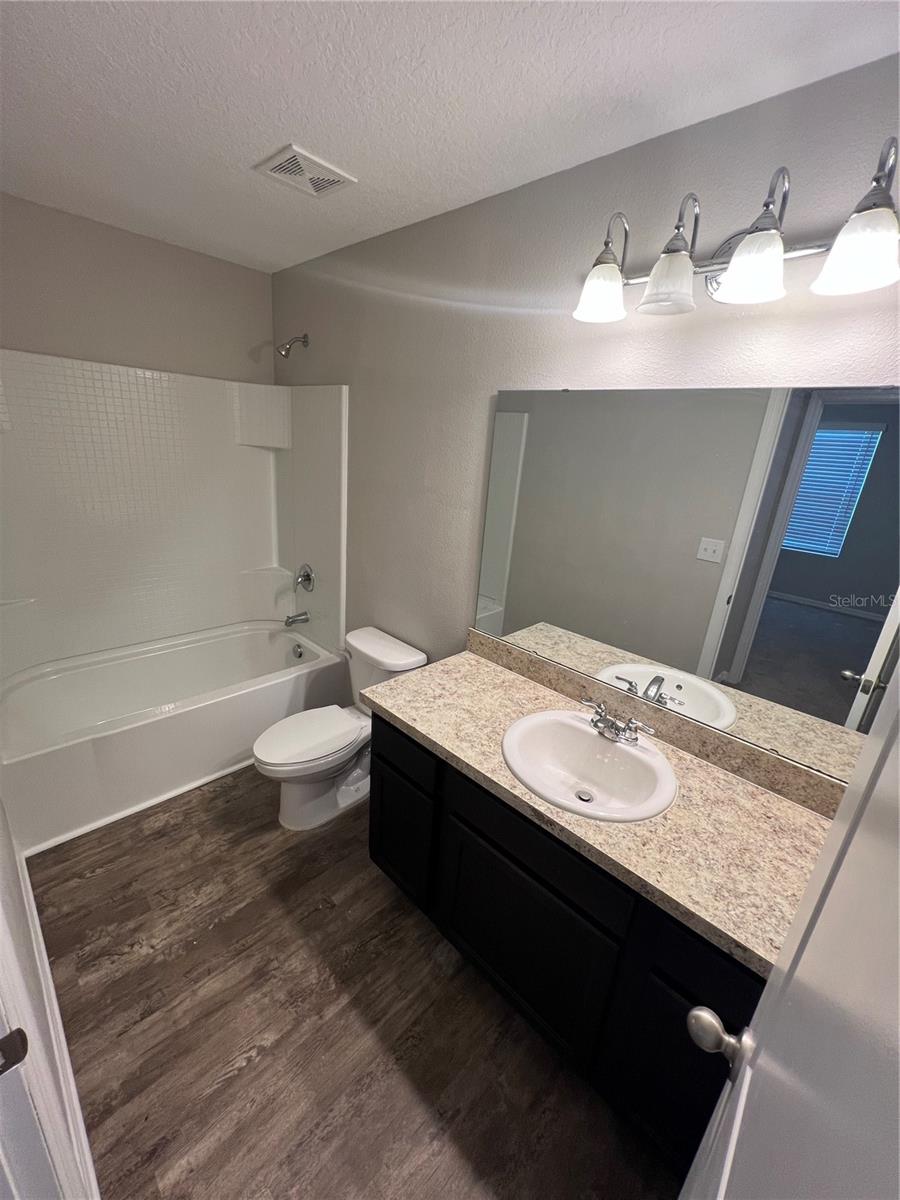Image 31 of 31 For 852 Grandin Street