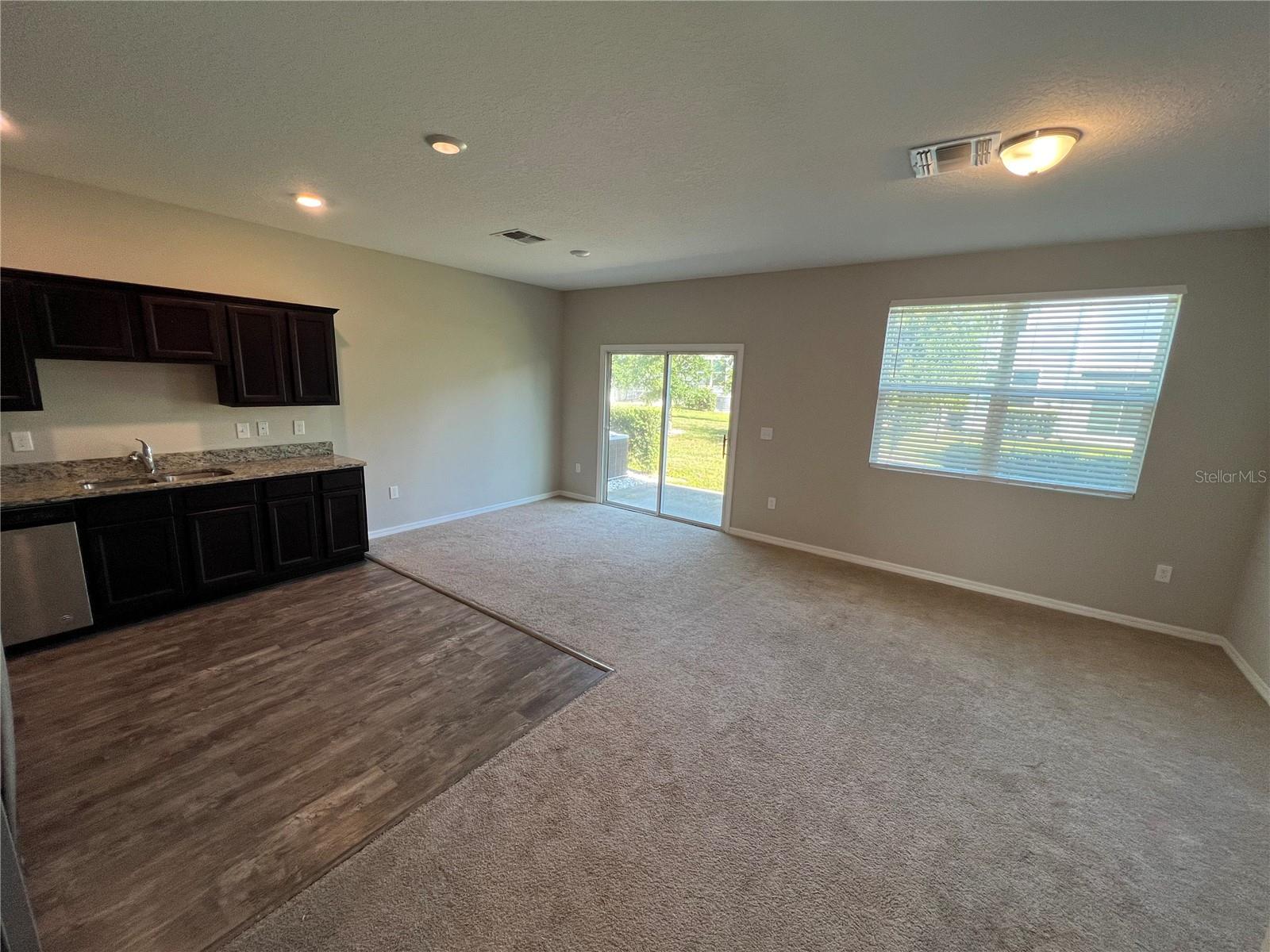 Image 7 of 31 For 852 Grandin Street