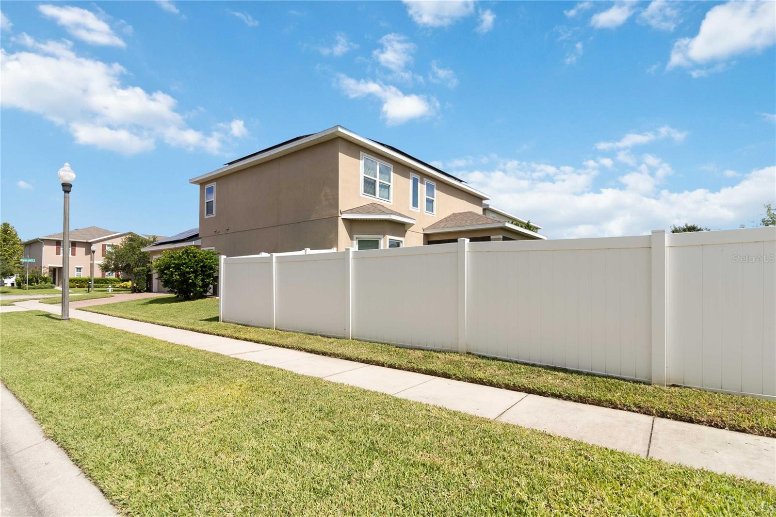 Image 5 of 50 For 1635 Hawksbill Lane