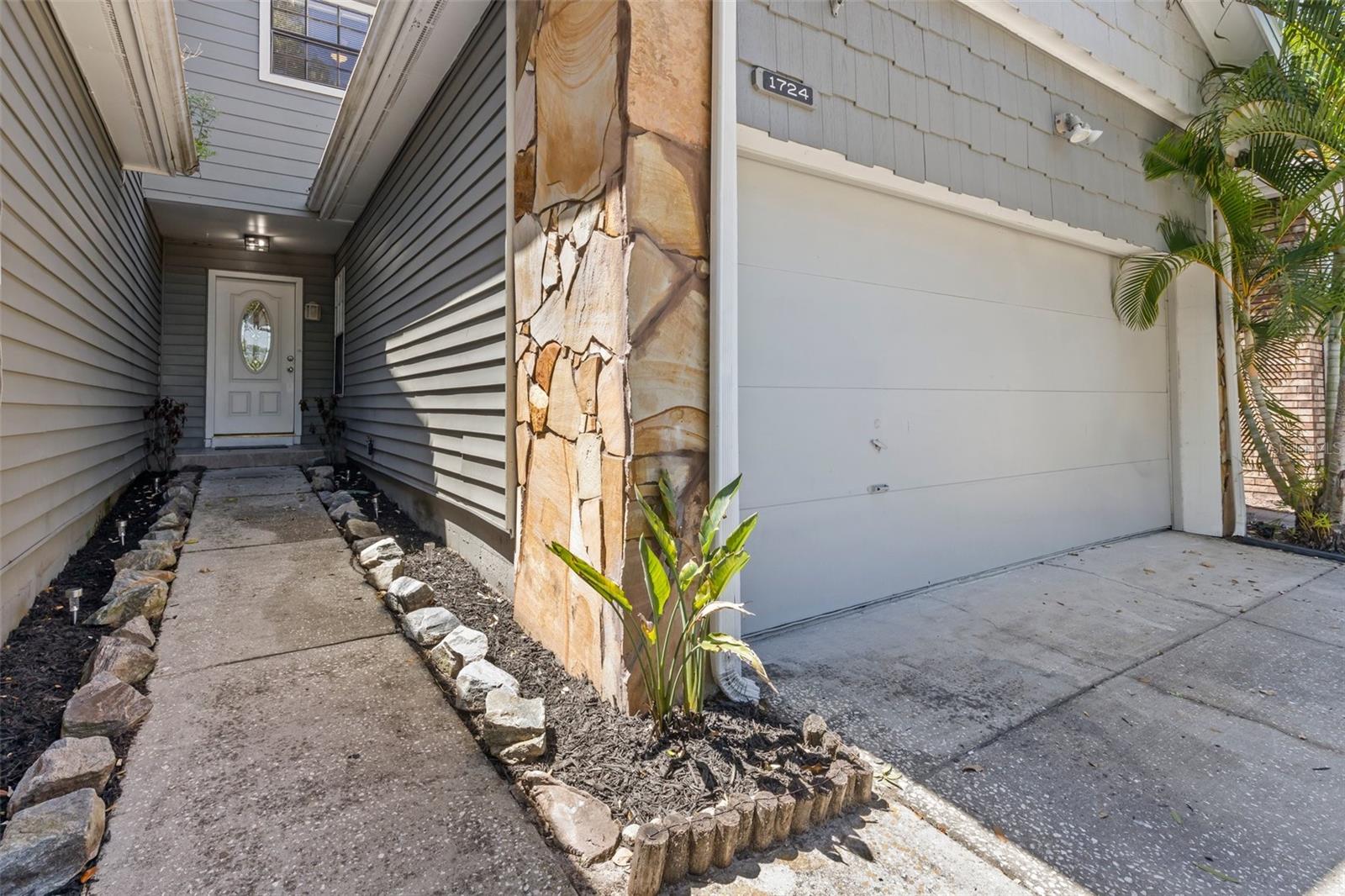 Image 3 of 59 For 1724 Castle Rock Road
