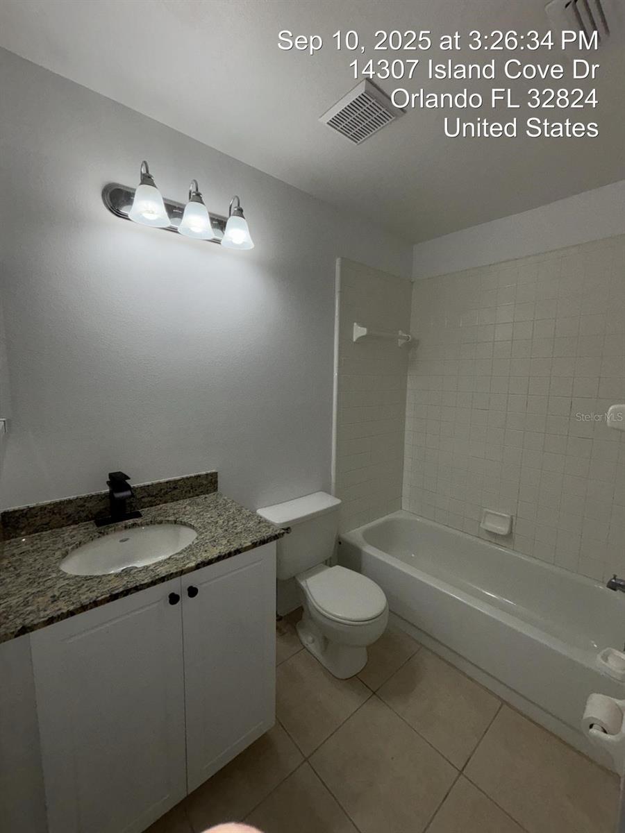 Image 10 of 21 For 14307 Island Cove Drive