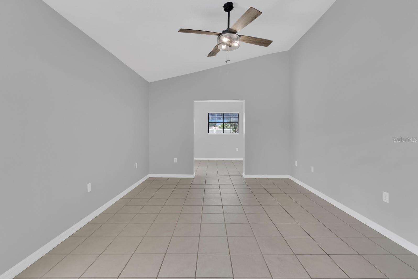 Image 15 of 40 For 2414 Sweetwater Boulevard