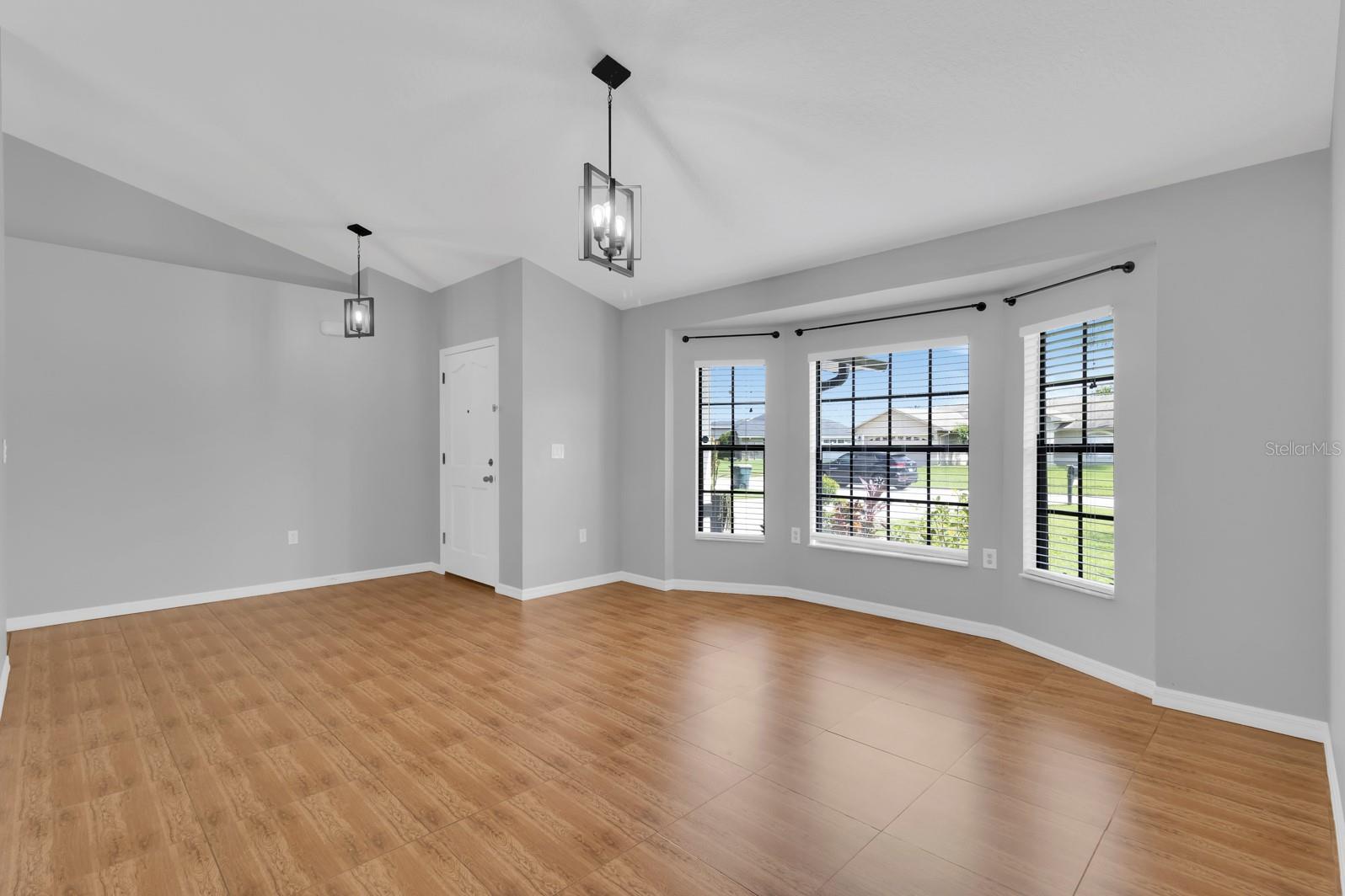 Image 22 of 40 For 2414 Sweetwater Boulevard