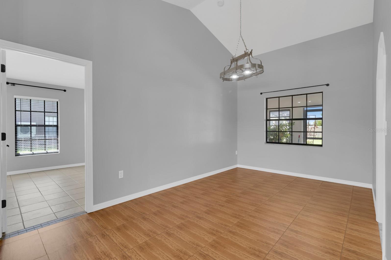 Image 24 of 40 For 2414 Sweetwater Boulevard