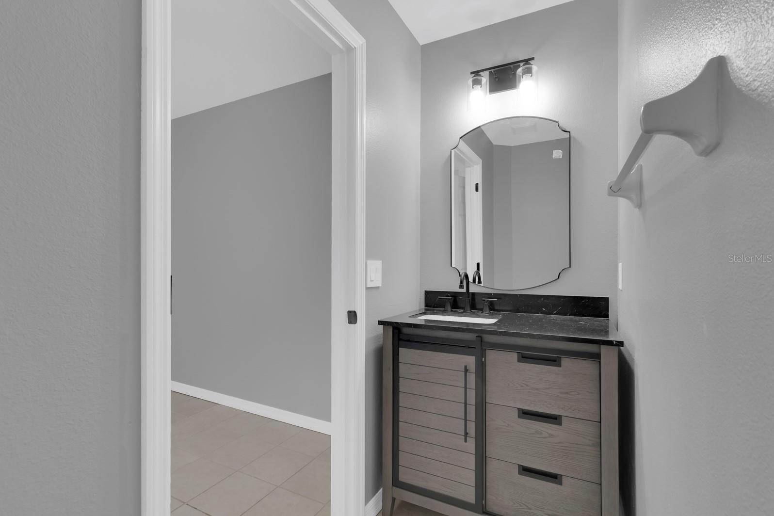 Image 7 of 40 For 2414 Sweetwater Boulevard